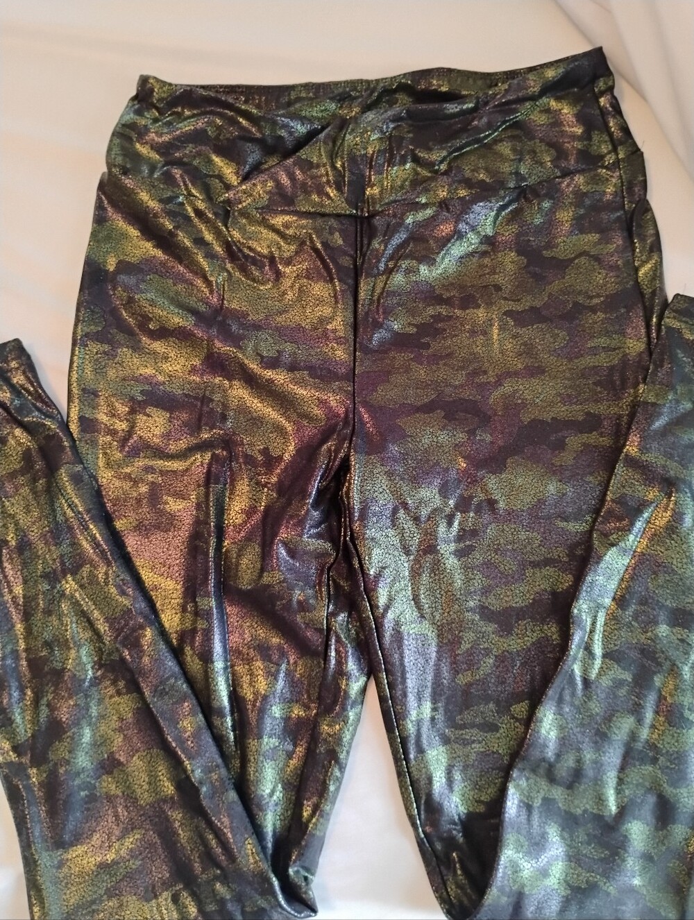 LuLaRoe Iridescent Camo Leggings in Green, Gold